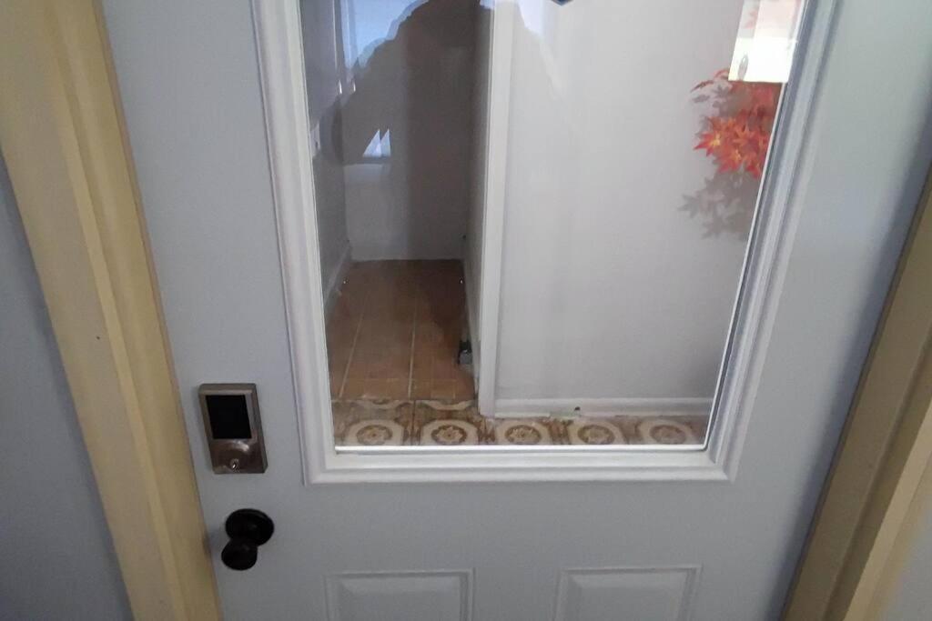 Spacious Suite Close To Downtown Indy/ King Bed インディアナポリス エクステリア 写真